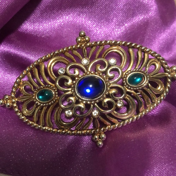 JJ Jewelry - 🌟2/$30🌟VINTAGE JJ COSTUME JEWELRY PIECE🌟BEAUTIFUL BROOCH 7.5cm x 5cm.
